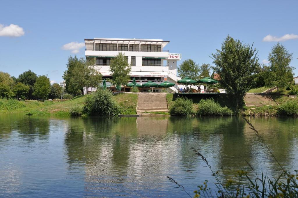 Hotel Le Pont Prijedor Buitenkant foto
