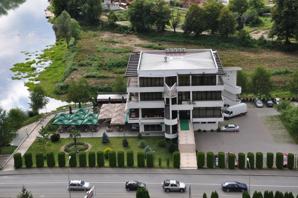 Hotel Le Pont Prijedor Buitenkant foto