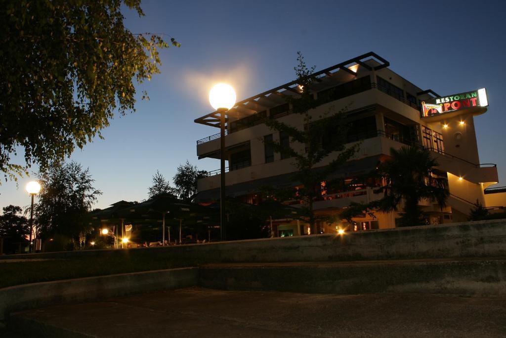 Hotel Le Pont Prijedor Buitenkant foto