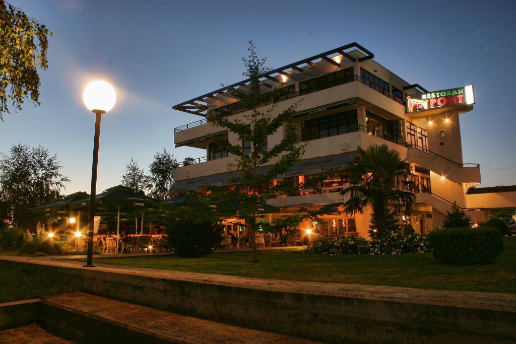 Hotel Le Pont Prijedor Buitenkant foto